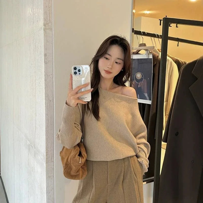 Slash Neck Knit Pullover